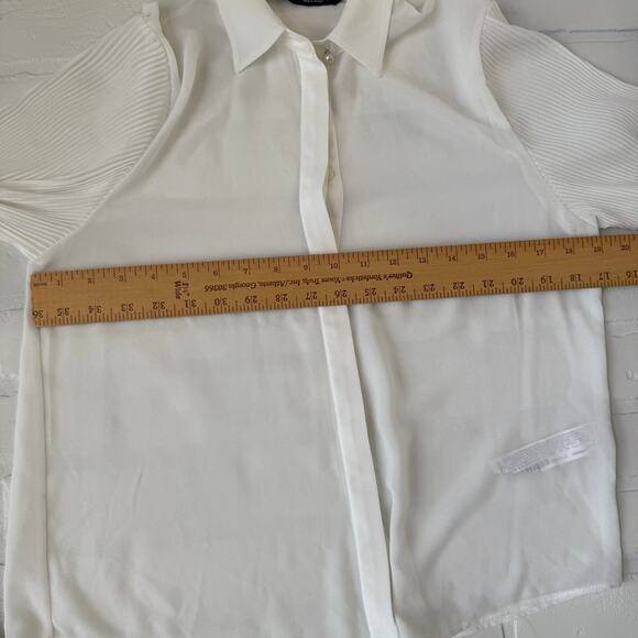 ZARA Women's Shear White Button Down Top Pleated Sleeves Pearl Detail sz S - Picture 6 of 9
